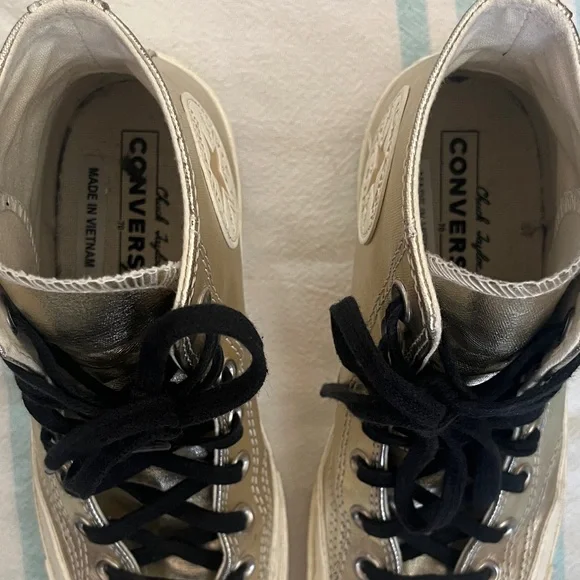 GOLD Converse RARE Metallic High Top Sneakers with Black Laces - Picture 7 of 9